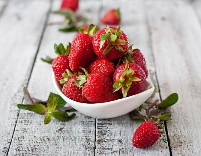 Азербайджанская, турецкая и белорусская: 170 тонн импортной клубники приехало в Свердловскую область