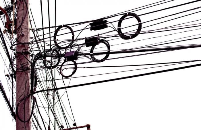 Отключение света из-за халатности: энергетики выявили более 28 тысяч незаконных подключений в Свердловской области