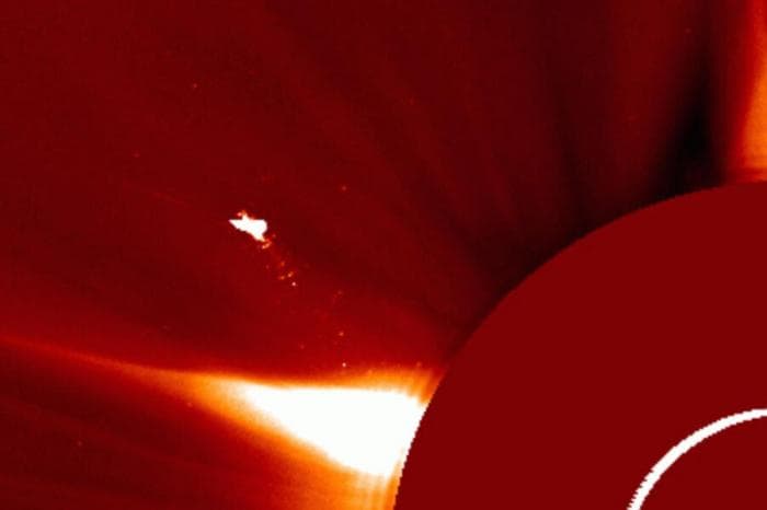 «Больше Земли в 10 раз»: ученые обнаружили над Солнцем загадочный объект 