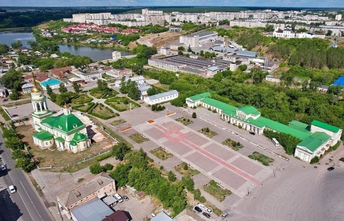 Власти Каменска-Уральского рассказали, из-за каких находок сорвалось благоустройство Соборной площади