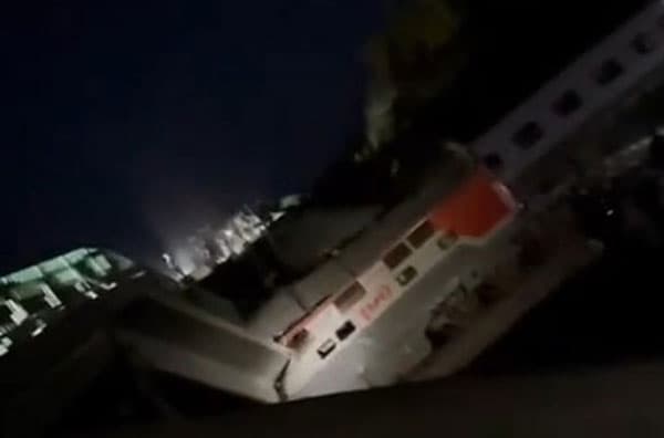 Свердловская область предложила помощь пострадавшим в катастрофе под Брянском