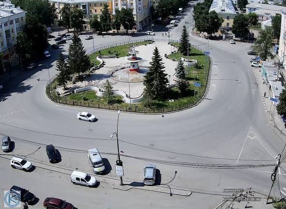 Полиция эвакуировала горожан с площади Горького в Каменске-Уральском. Что случилось? 