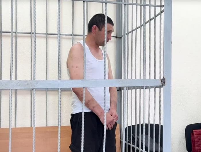 «За что ты так с мамой?»: домашнего тирана из Каменска-Уральского арестовали за избиение сожительницы. Сейчас она в коме