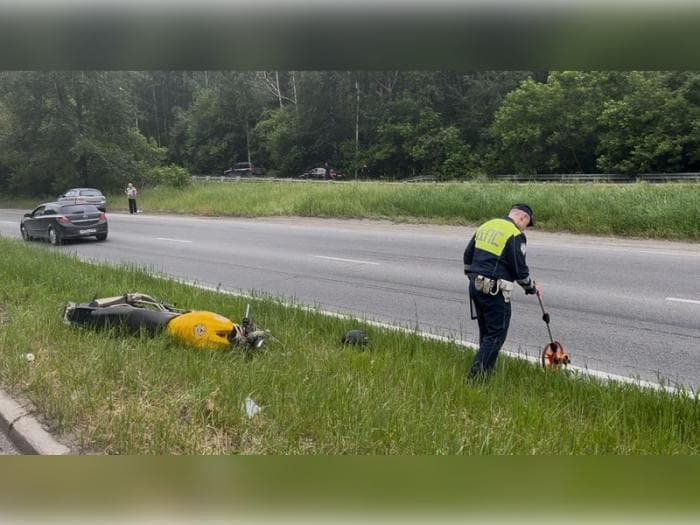 Смертельные повороты: в Екатеринбурге поездка на мотоцикле без прав закончилась летальным исходом