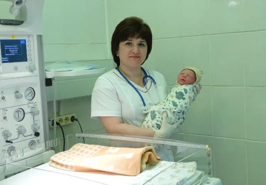 Врач из Каменска-Уральского Марина Штрауб участвует в конкурсе «Герои в белых халатах-2025» — идет голосование