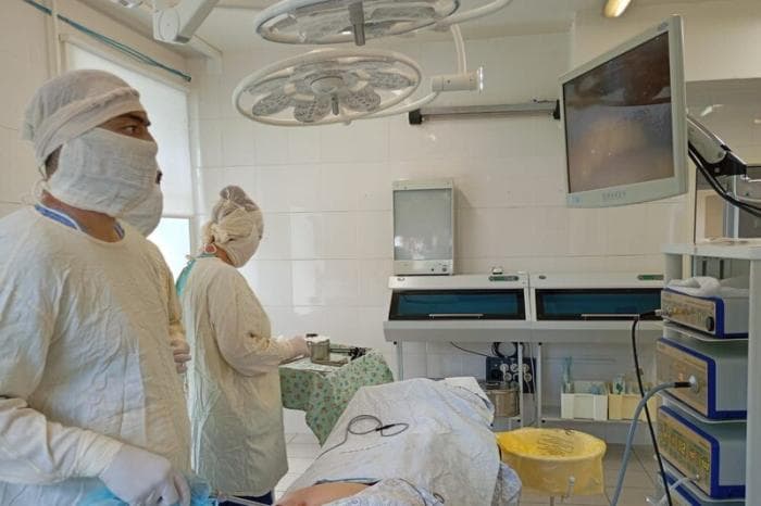 «Счет шел на минуты»: женщину с 10 ножевыми ранениями спасли хирурги в Каменске-Уральском