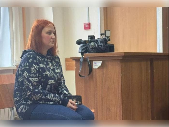 Била ремнем и закрывала глаза на пытки: мать девочки из Екатеринбурга села в колонию на 3 года