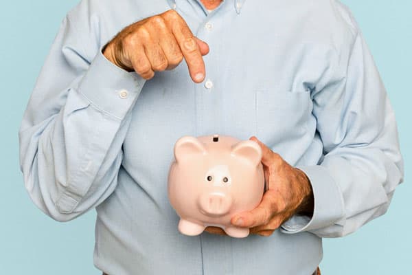 Гарантированный минимум: в 2025 года никто из неработающих пенсионеров не получит меньше 15 тысяч