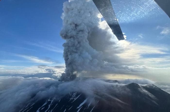 «500 лет молчал»: на Камчатке после землетрясения проснулся древний вулкан