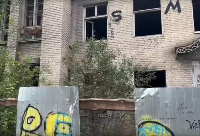 «Неужели это важнее детей?»: жители Каменска-Уральского требуют остановить стройку на месте бывшего детсада