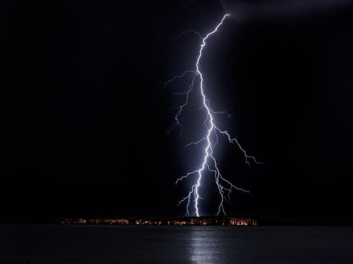 Сначала жара и молнии, потом дождь и холод: что ждёт Свердловскую область на этой неделе