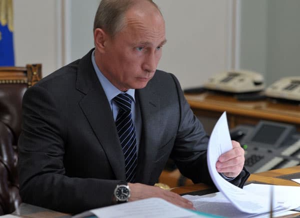 Путин одобрил запрет вейпов: регионы получат право запрещать их полностью