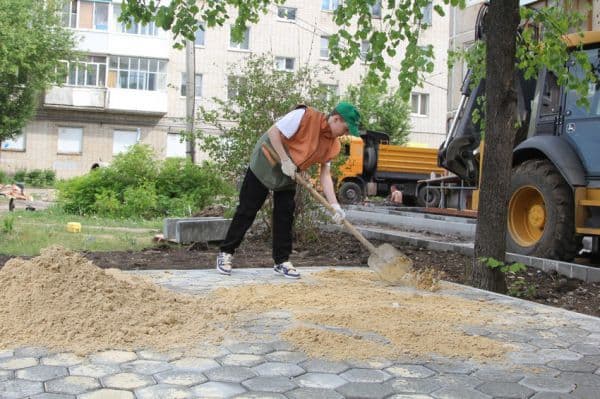 Не ленились: 15-летние каменцы стали самыми трудолюбивыми подростками