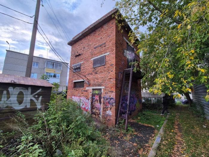 «Мама, я живой»: подростка, потерявшего руку после удара током, выписали домой