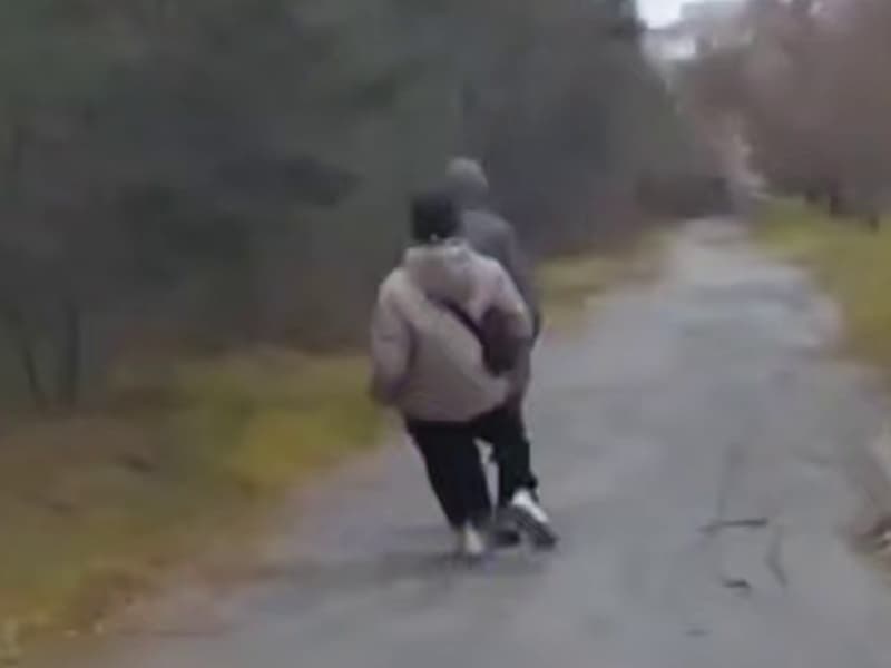 Пранк обернулся позором: школьницы из Каменска-Уральского издевались над пенсионером ради видео 