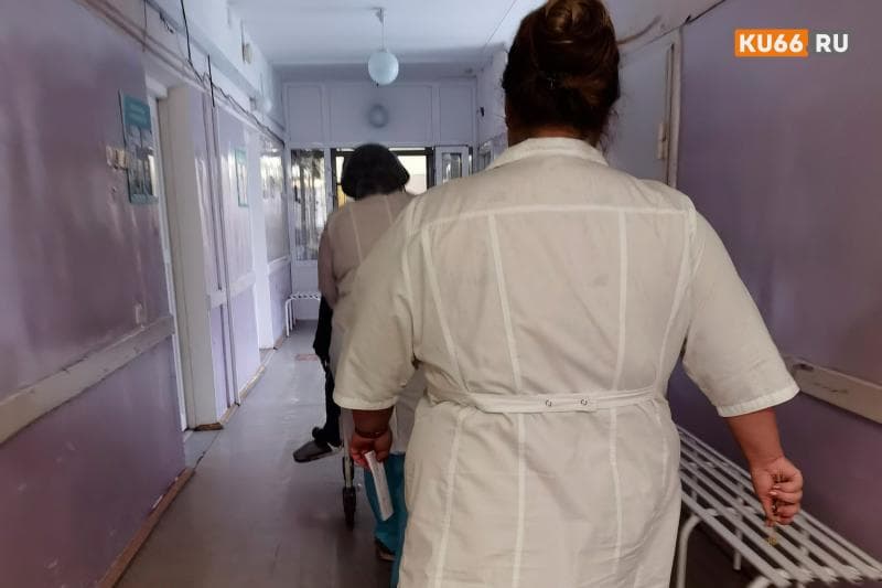 В Каменске-Уральском обсудили развитие медицины: городу остро не хватает врачей