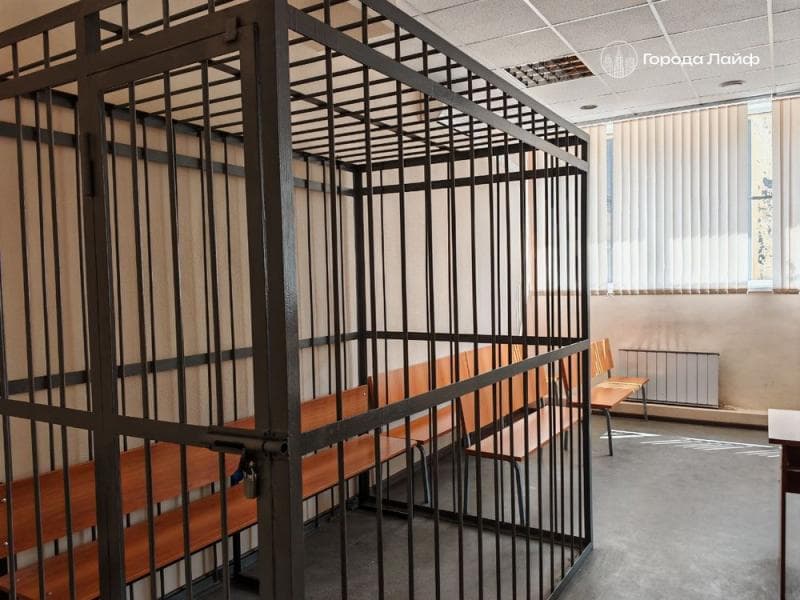 Восемь подростков судят за жестокое избиение мужчины в Каменске-Уральском