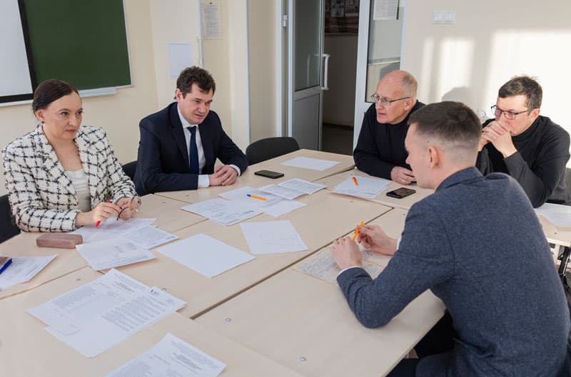 Инженеров готовят на практике: СинТЗ вошёл в экзаменационную комиссию