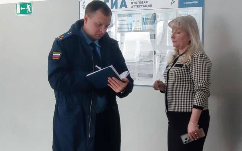 Трагедия в Екатеринбурге: девятиклассник умер на перемене в школе