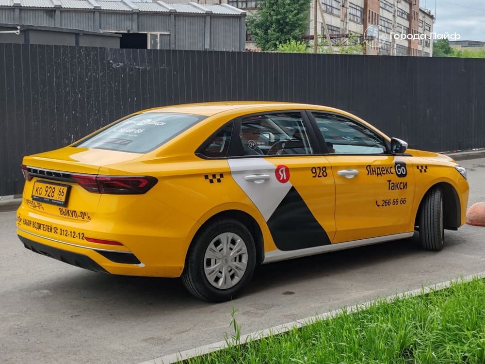 С 1 марта такси переходят на отечественные авто — регионы и самозанятые получили отсрочку