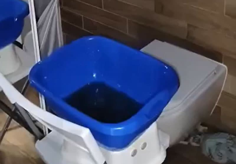 Жители Каменска-Уральского пожаловались на массовые протечки в домах после потепления