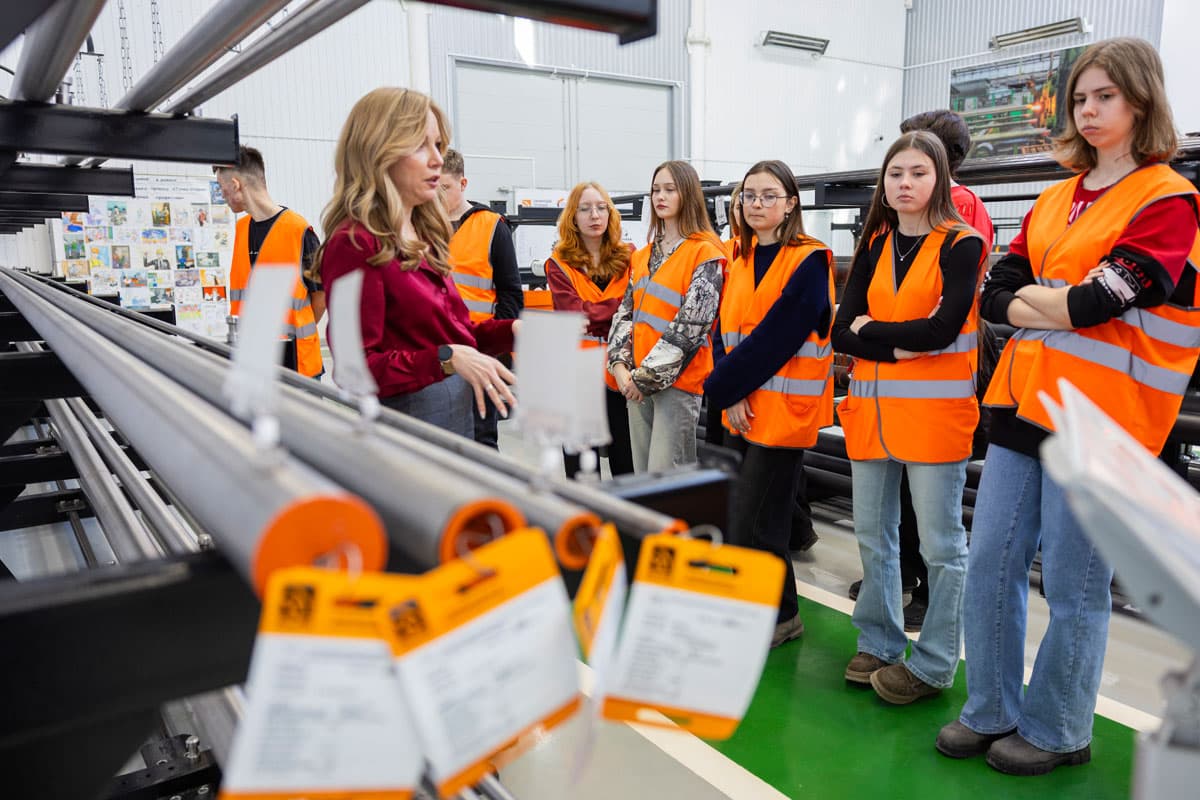 Школьники Каменска-Уральского побывали на Синарском трубном заводе