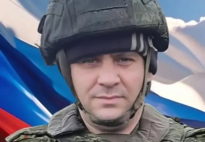 В Каменске-Уральском простятся с участником СВО Александром Буслаевым