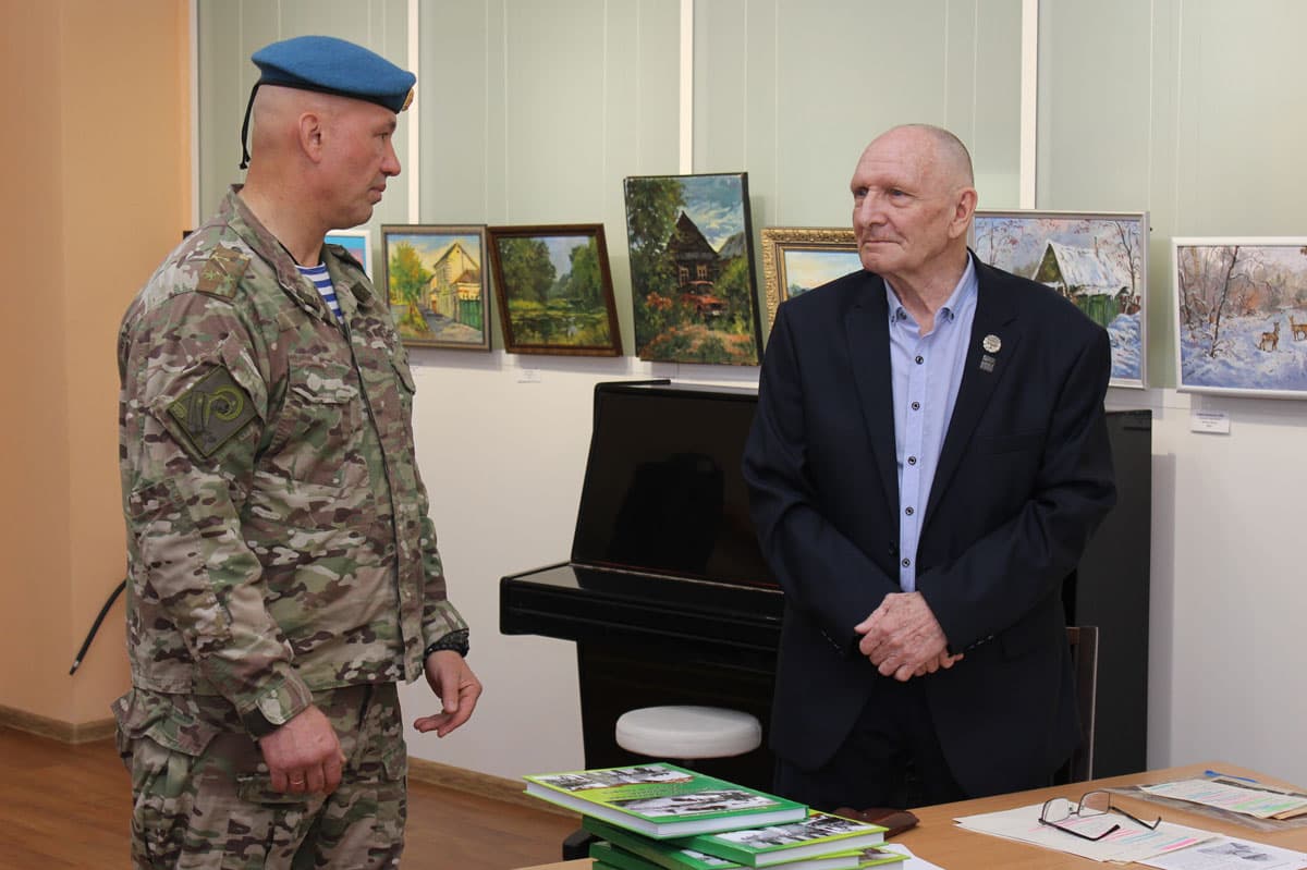 В Каменске-Уральском представили книгу о героях фронта, тыла и спорта