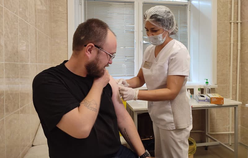 В Свердловской области вакцины исчезли из аптек: как теперь сделать прививку