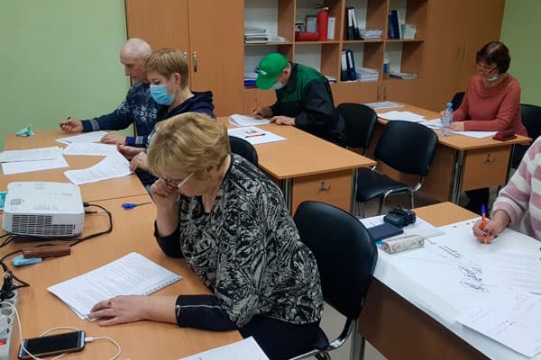 Учились за счет государства: возрастные работники каменских предприятий прошли повышение квалификации по нескольким направлениям