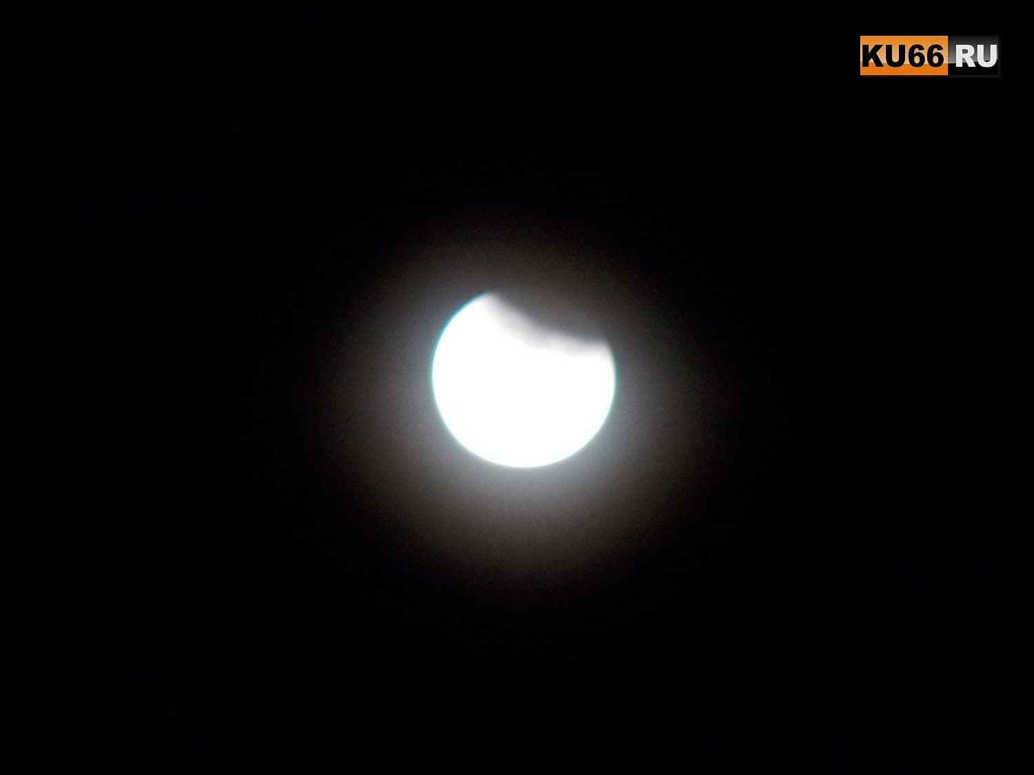 Разрушительная энергия и бушующие страсти: как на россиян может повлиять лунное затмение 5 мая