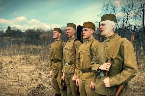 Парни из Свердловской области сняли фильм в память о погибших на Великой Отечественной войне