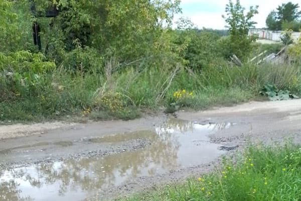 Под Каменском-Уральским канализационные стоки стекают в Каменку