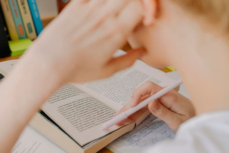 Школьникам, которые подпишут контракт с МО после выпускного, продлят результаты ЕГЭ