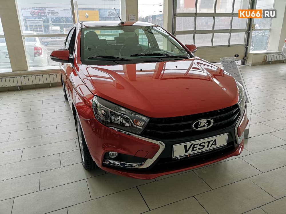 "АвтоВАЗ" раскрыл цены на новую Lada Vesta