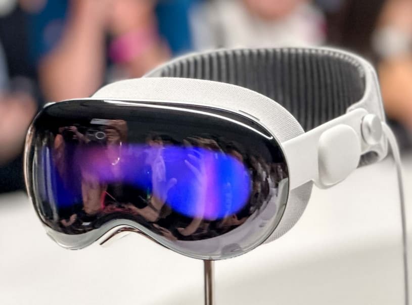 Очки дополненной реальности от Apple станут еще мощнее — в них появится ИИ