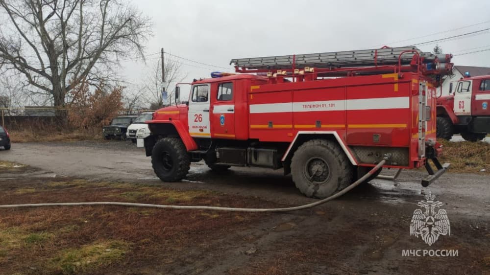 Частный дом сгорел в деревне под Каменском-Уральским