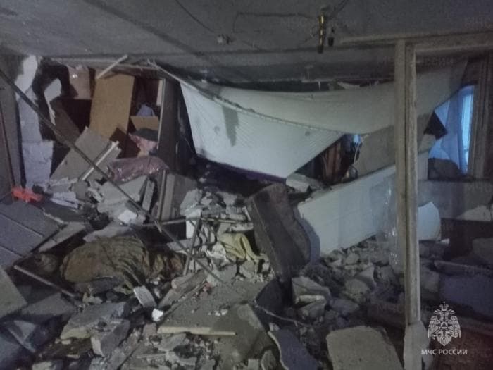 96 человек эвакуированы: мощный взрыв газа произошел в пятиэтажке уральского поселка