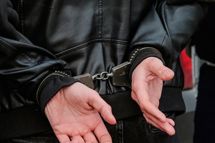 Полиция поймала мужчину, напавшего с ножом на женщину в Каменске-Уральском