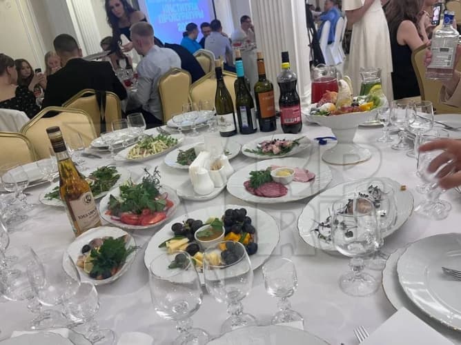 «Стали близки как никогда»: выпускной студентов УрГЮУ закончился массовым отравлением