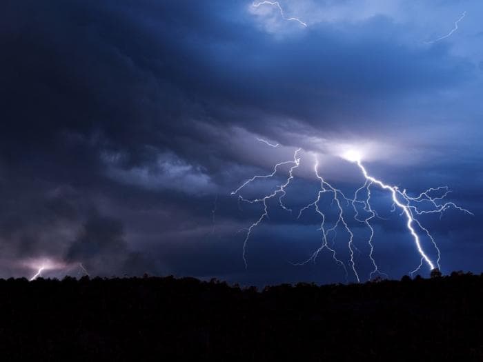Антициклон сдаст позиции: в Свердловскую область возвращаются дожди и грозы