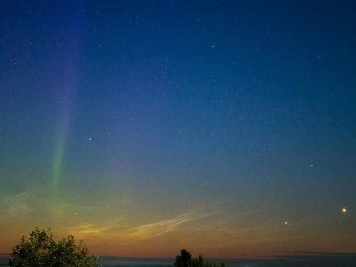 Небо вспыхнуло над Свердловской областью: жители увидели редкое сияние после геомагнитной бури