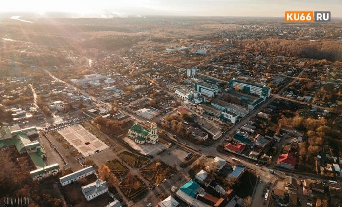 Жители Каменска-Уральского всё меньше жалуются на освещение, но больше волнуют дороги и благоустройство