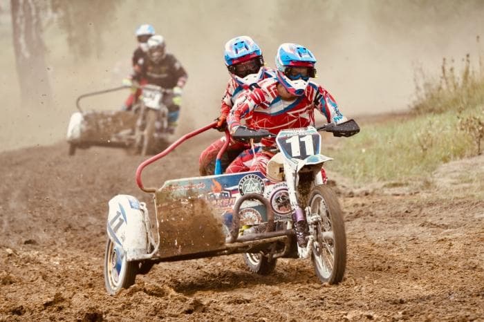 Жар, дождь и грязь: свердловские мотогонщики взяли медали Чемпионата России