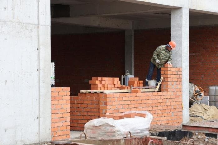 200-метровая дорожка, фитнес-зал и единоборства: каким будет легкоатлетический манеж в Каменске-Уральском