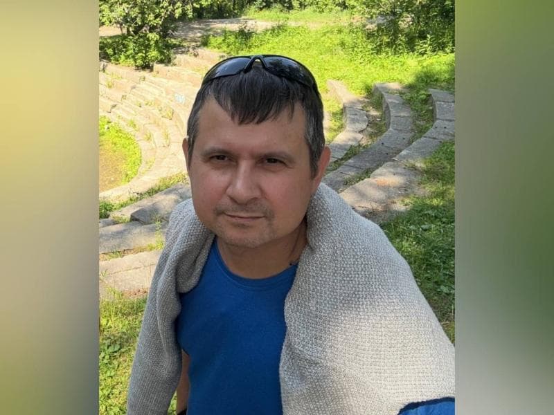 «Мог быть на вокзале»: в Каменске-Уральском ищут пропавшего 42-летнего уральца Владимира Антропова