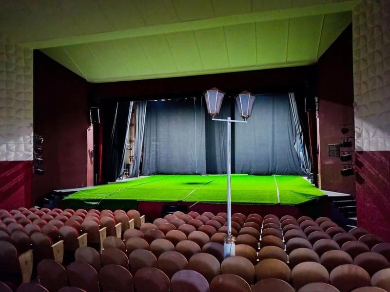 Главный режиссёр «Драмы Номер Три» рассказал о своей версии «Пигмалиона» и планах каменского театра