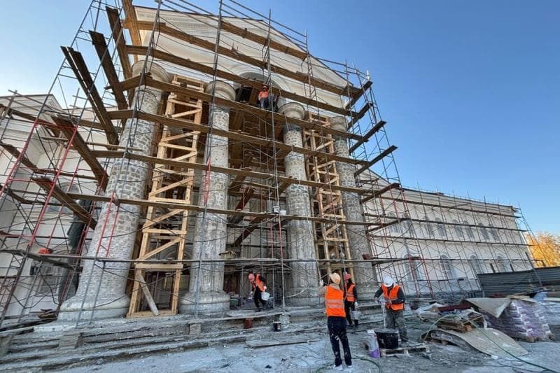 Детский культурный центр в Каменске-Уральском преображается: идет реконструкция объекта культурного наследия