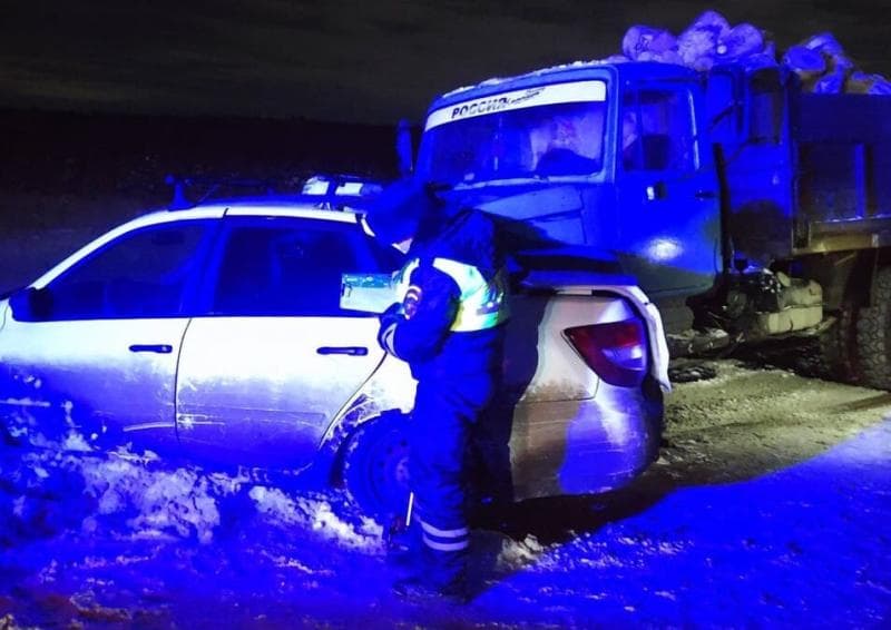 Водитель-новичок погиб в лобовом ДТП на трассе под Каменском-Уральским: он пошёл на обгон в запрещённом месте