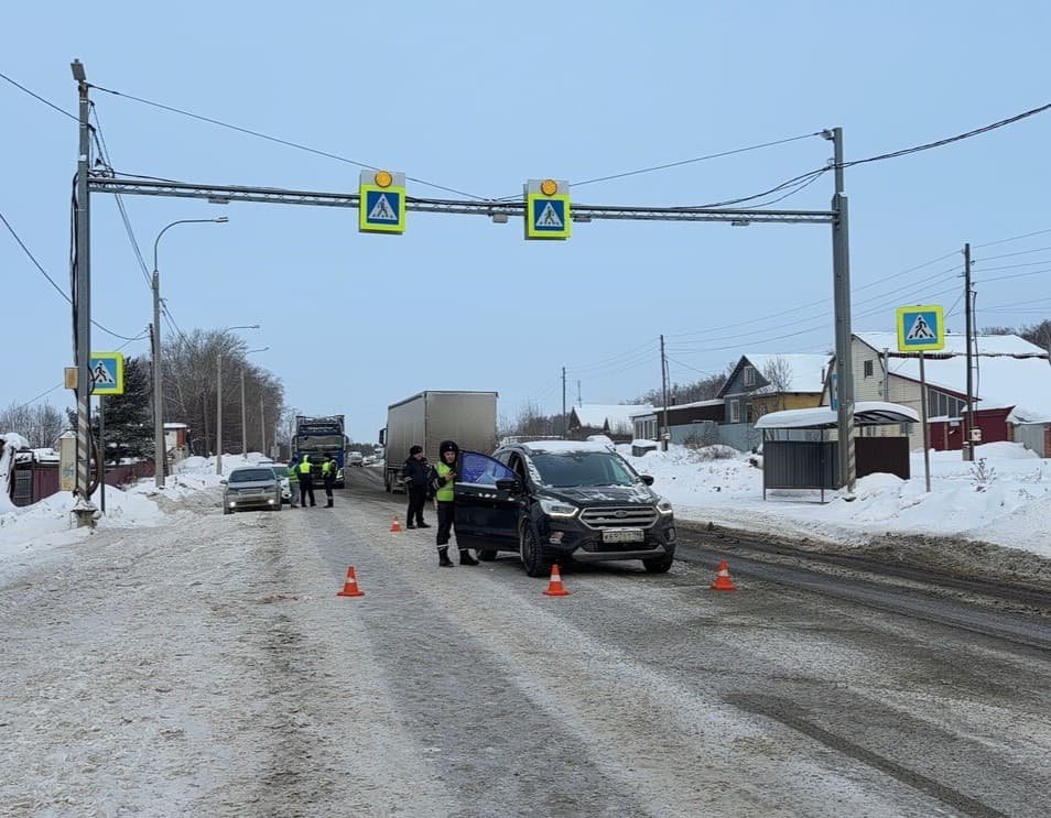 «Неожиданно вышла на дорогу»: в Каменске-Уральском сбили 17-летнюю